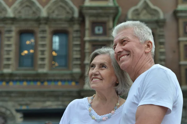 Hermosa Feliz Pareja Madura Viajar —  Fotos de Stock