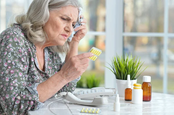 Sick Senior Woman Medicine Calling Hospital — Stock Photo, Image