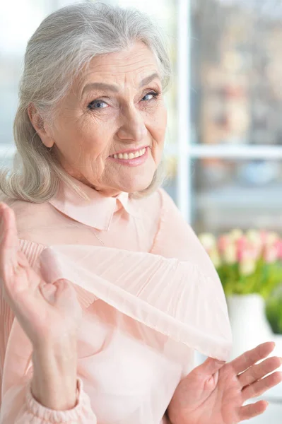 Portrait Beautiful Senior Woman Posing Home — Stock Photo, Image