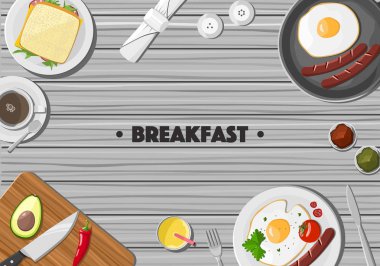 Ahşap masa seramik çanak çömlek ve kahvaltı yemek ile. Üstten Görünüm.