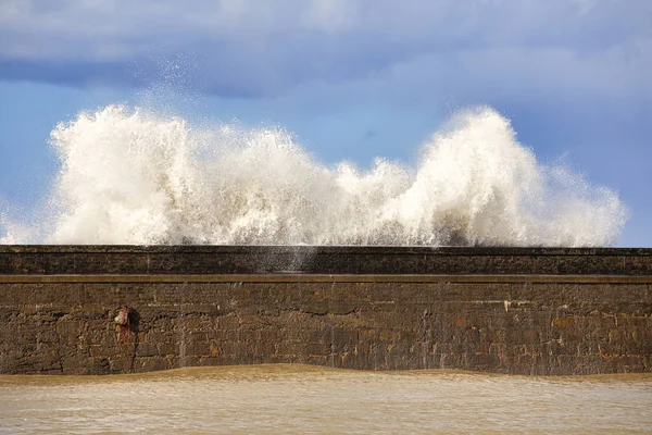 Big Wave Gorliz Jetty — Stock Photo, Image