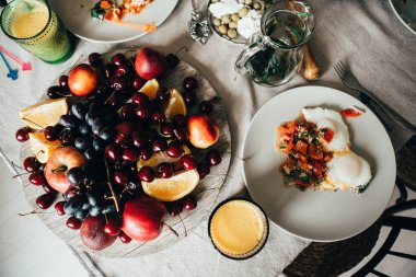 lezzetli aile yemeği evde 