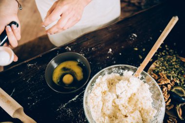 Mutfak, maddeler tablosundaki at gıda hazırlama