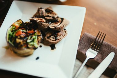 yiyecek ve içecekler