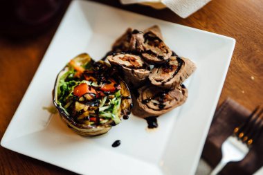 yiyecek ve içecekler