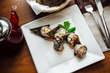 yiyecek ve içecekler