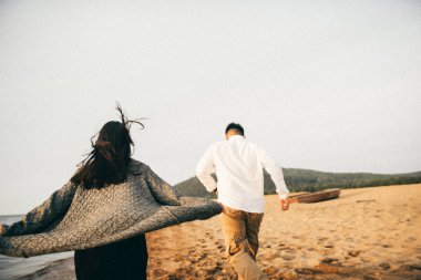 Mutluluk aşk hikayesi