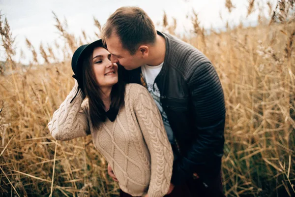 Mutlu aşıklar aile — Stok fotoğraf