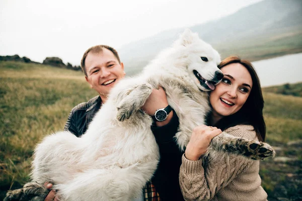 mutlu aşıklar aile