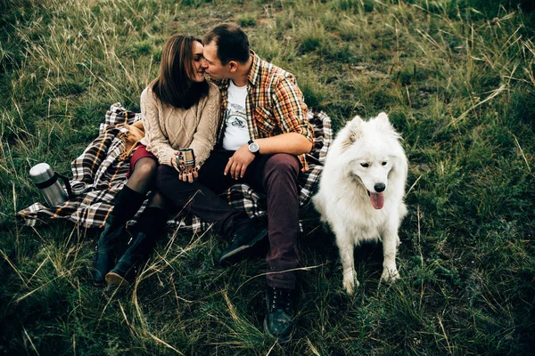 Mutlu aşıklar aile — Stok fotoğraf