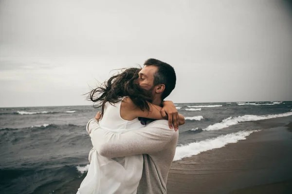 Feliz historia de amor —  Fotos de Stock