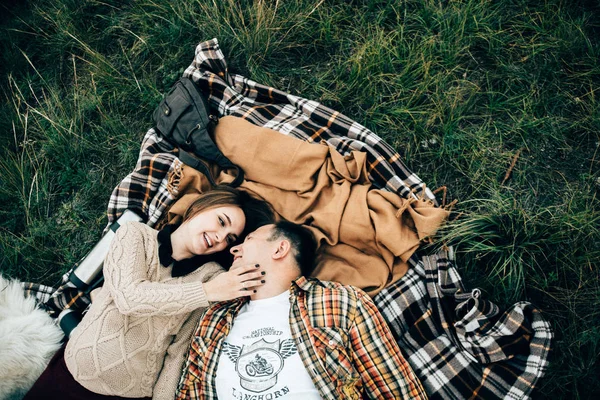 Glückliche Familie im Freien — Stockfoto