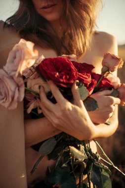 portre özgürlük durağındayım kız denizde