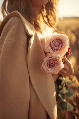 portre özgürlük durağındayım kız denizde