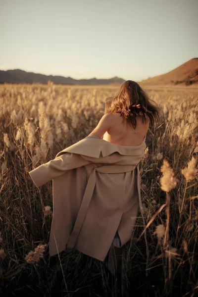 portre özgürlük durağındayım kız denizde