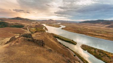 gün batımında sonbahar manzarası 