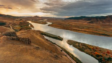 gün batımında sonbahar manzarası 