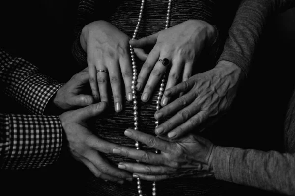 Hände Auf Bauch Einer Schwangeren Nahsicht — Stockfoto