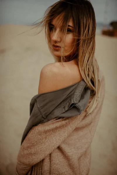 Mujer Con Retrato Corporal Forma Desierto — Foto de Stock