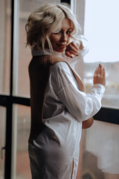 Blonde Beautiful Young Woman Stylish Clothes Posing Loft Interior — Stock Photo, Image