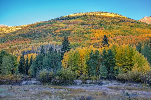 Montaña paisaje en otoño —  Fotos de Stock