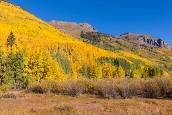 Montagnes panoramiques du Colorado en automne — Photo