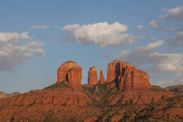Scenic Cathedral Rock — Stock Photo, Image
