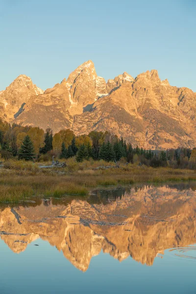 Vallen reflectie in de Tetons — Stockfoto