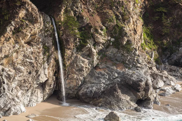 Mcway водоспад Big Sur Каліфорнії — стокове фото