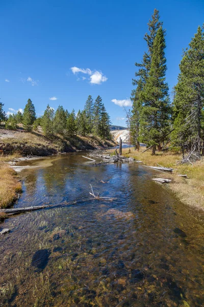 Firehole rivierlandschap — Stockfoto