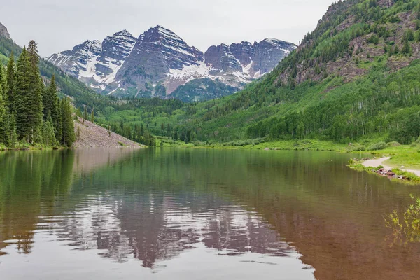 Scenic Maroon Bells in Summer — Stock Photo, Image