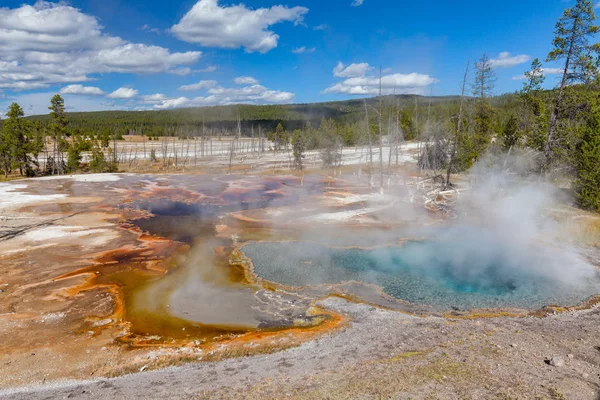 Termas geotérmicas — Foto de Stock