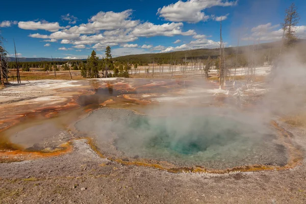 Mata air panas geothermal — Stok Foto