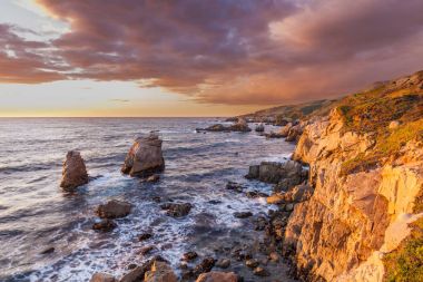 California kıyısında günbatımı