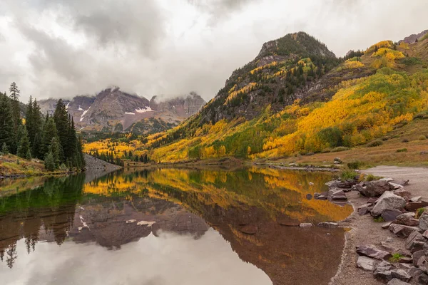 Maroon bells Fall reflection — Stock Photo, Image