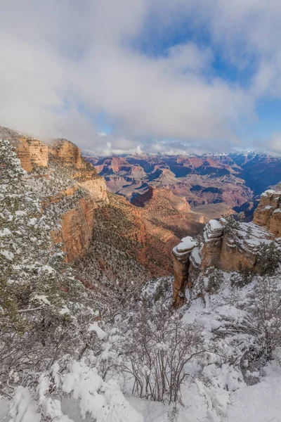 Grand Canyon Paisagem no inverno — Fotografia de Stock