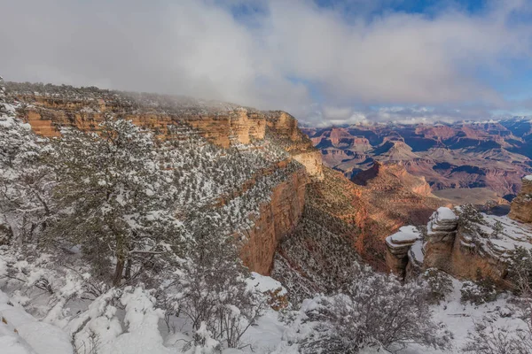 Grand Canyon Paisagem no inverno — Fotografia de Stock