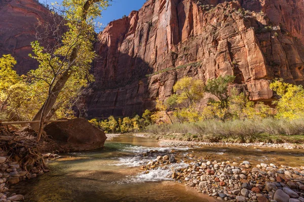 Sonbaharda Zion daraltır — Stok fotoğraf