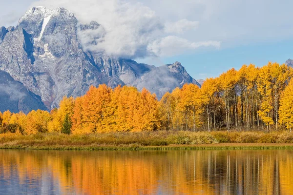 Reflexão de Outono nos Tetons — Fotografia de Stock