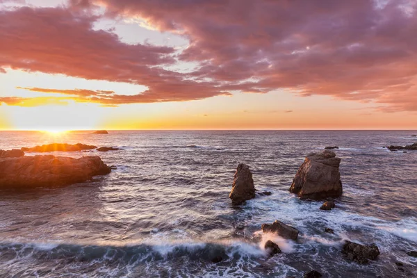 Захід сонця узбережжя Каліфорнії — стокове фото