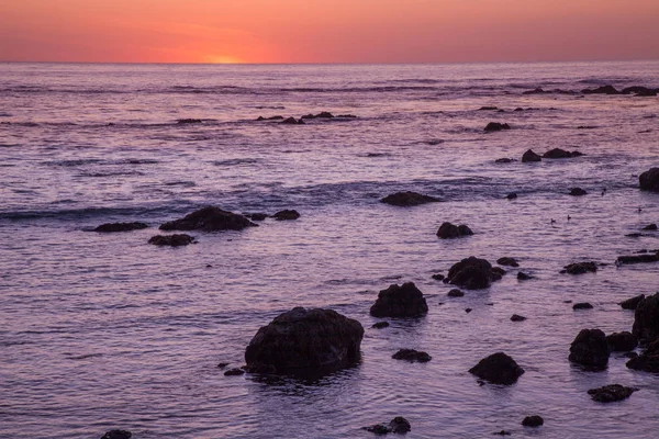 Sonnenuntergang an der kalifornischen Küste — Stockfoto