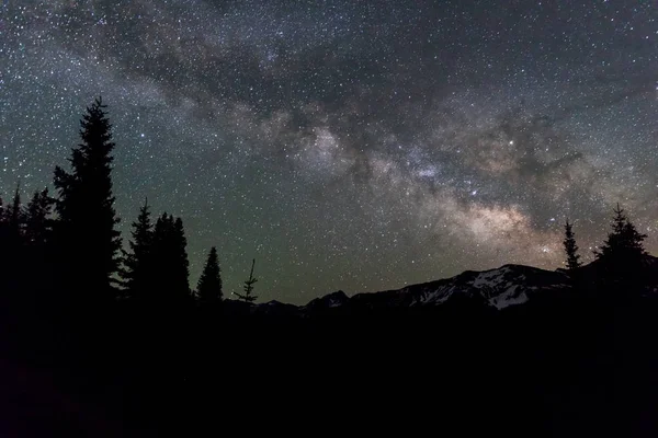 Vía Láctea Asienta Sobre Las Montañas Colorado — Foto de Stock