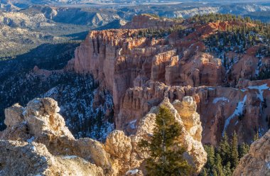 Bryce Canyon Milli Parkı Utah manzaralı engebeli peyzaj
