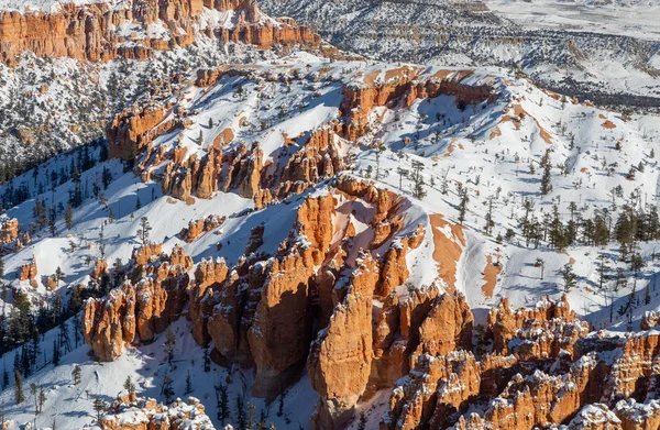Paisaje Pintoresco Cubierto Nieve Parque Nacional Bryce Canyon Utah Invierno — Foto de Stock