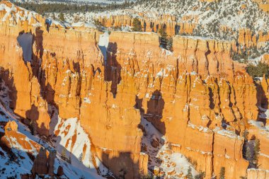 a scenic Bryce Canyon National Park winter landscape