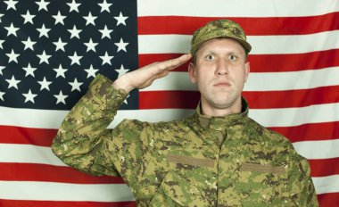 G.Pasquali genç asker selamı karşı Amerikan bayrağı, doğrudan arıyorum. Portre 