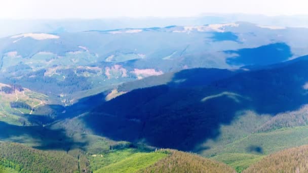 4K. Paisagem montanhosa com sombras de nuvens. Sem pássaros, timelapse — Vídeo de Stock