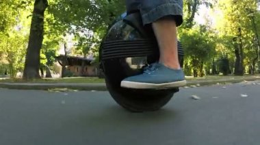 Mono tekerlek, kişisel elektrik şehir ulaşım Şehir Parkı içinde sürme