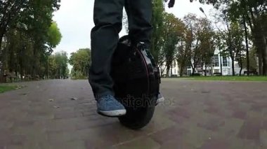 Adam mono tekerlek üzerinde Şehir Parkı kişisel elektrik Ulaştırma metrelik