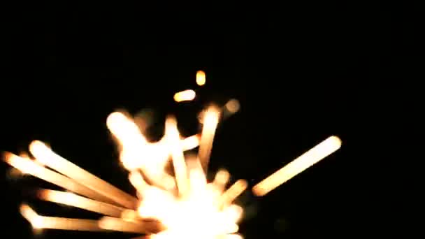 Wazig Lights Sparks Uit Fireworks Feestelijke Vakantie Symbool — Stockvideo